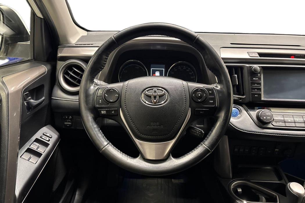 TOYOTA RAV4 2018