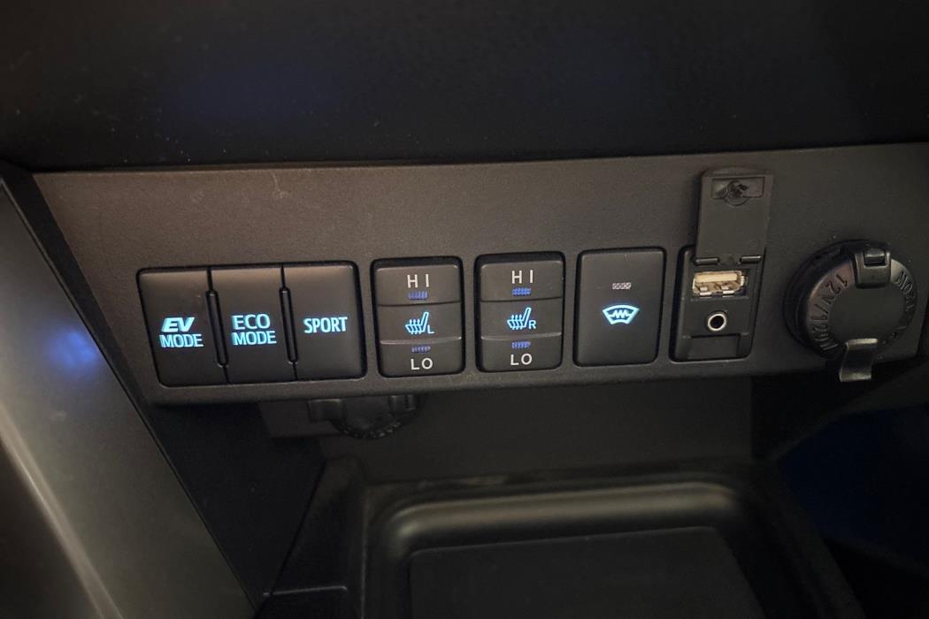 TOYOTA RAV4 2018