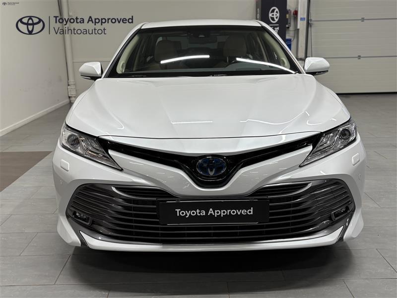 Toyota Camry 2019