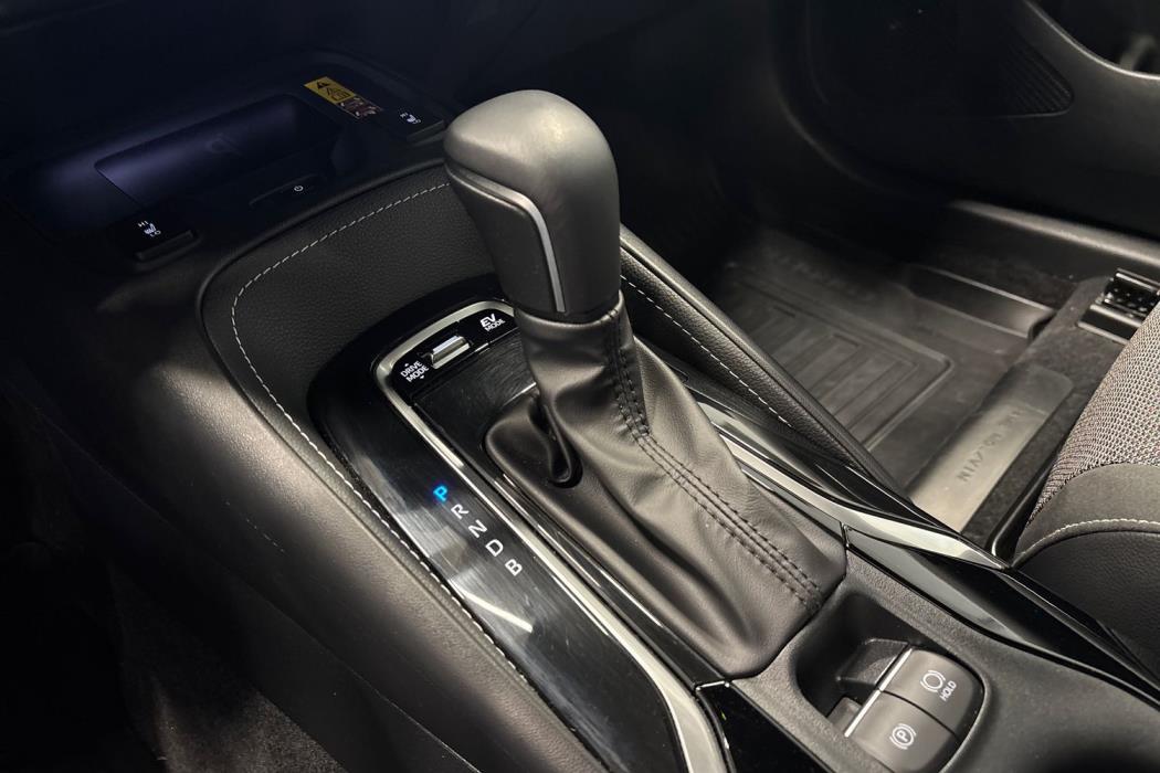 TOYOTA COROLLA 2025
