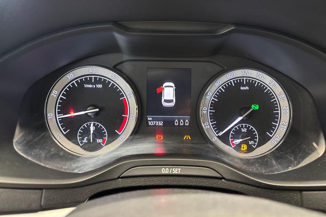SKODA Karoq 2019