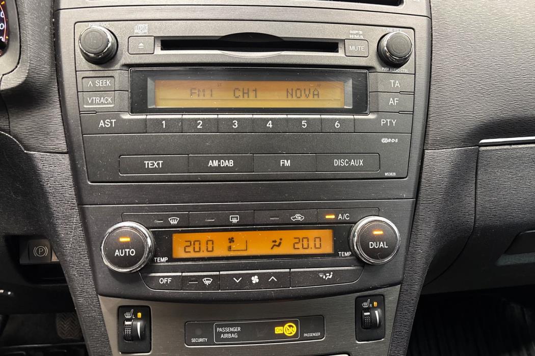 TOYOTA AVENSIS 2009