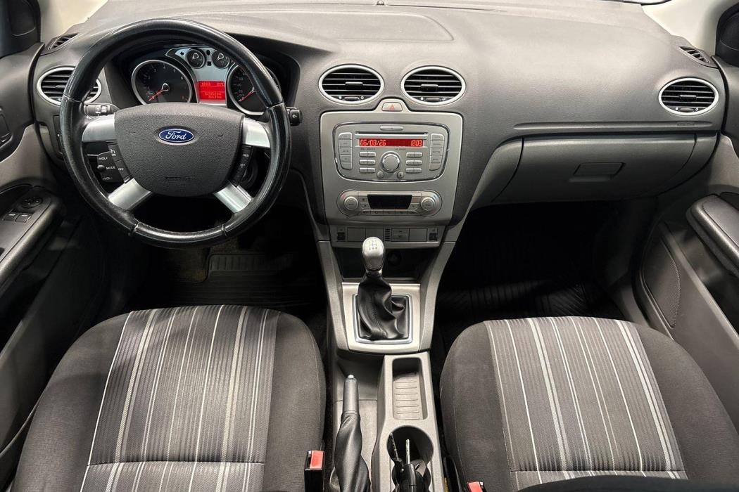 FORD FOCUS 2010