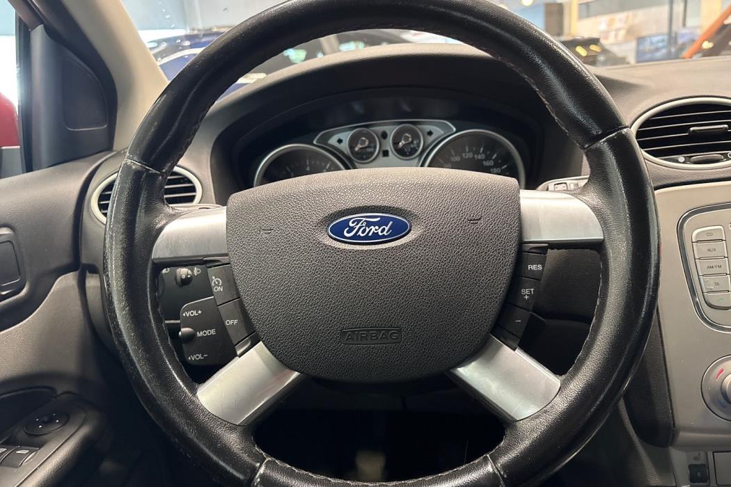 FORD FOCUS 2010