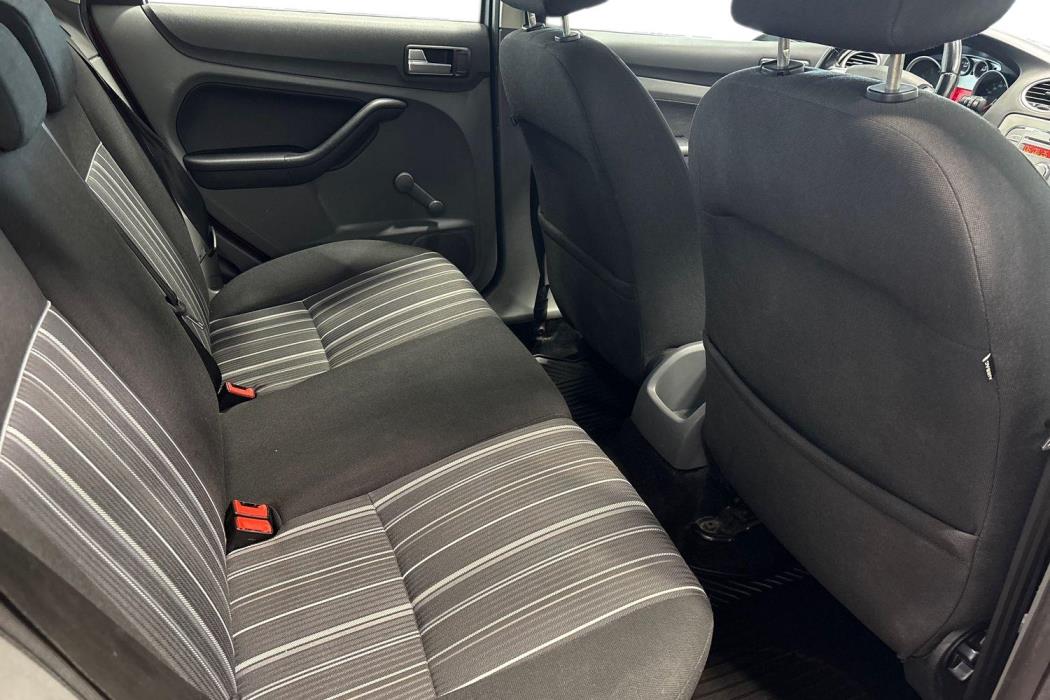 FORD FOCUS 2010