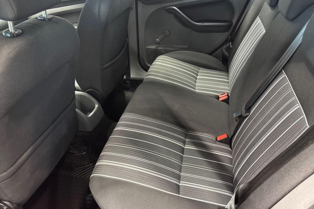 FORD FOCUS 2010