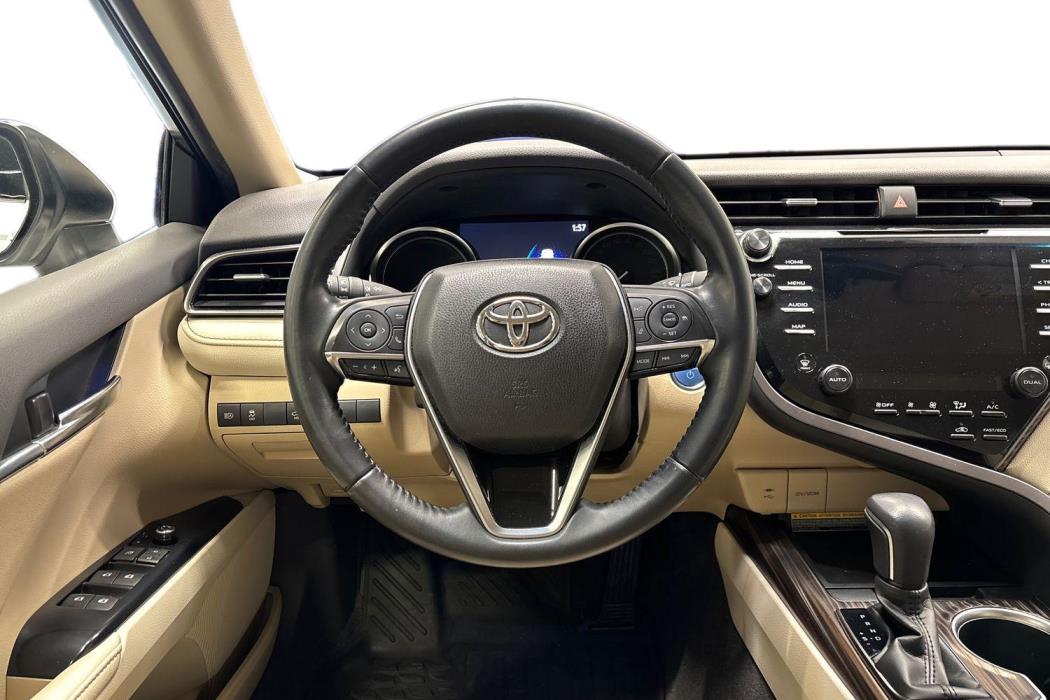 Toyota Camry 2019