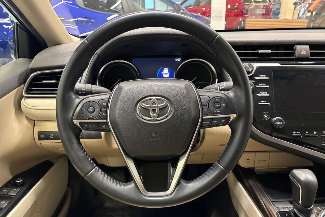 Toyota Camry 2019