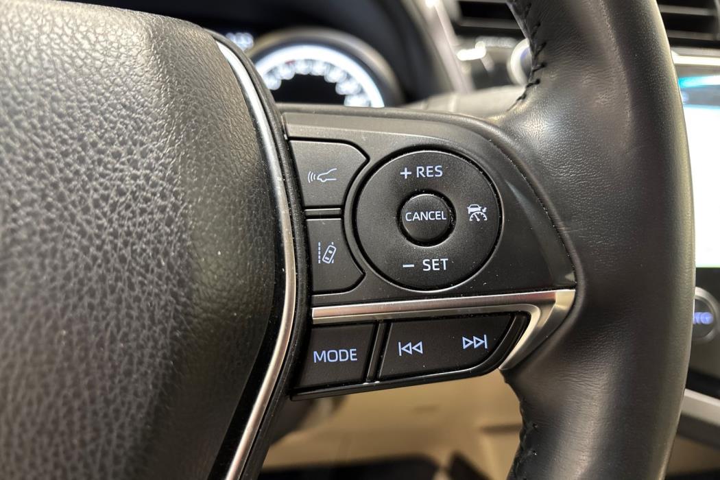 Toyota Camry 2019