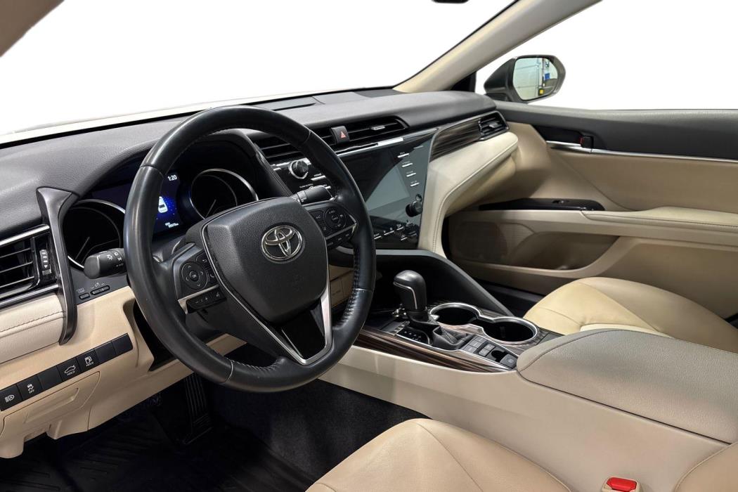 Toyota Camry 2019