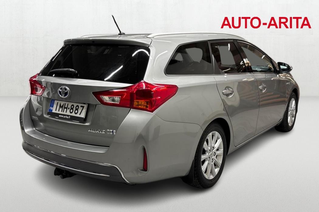 Toyota Auris 2015