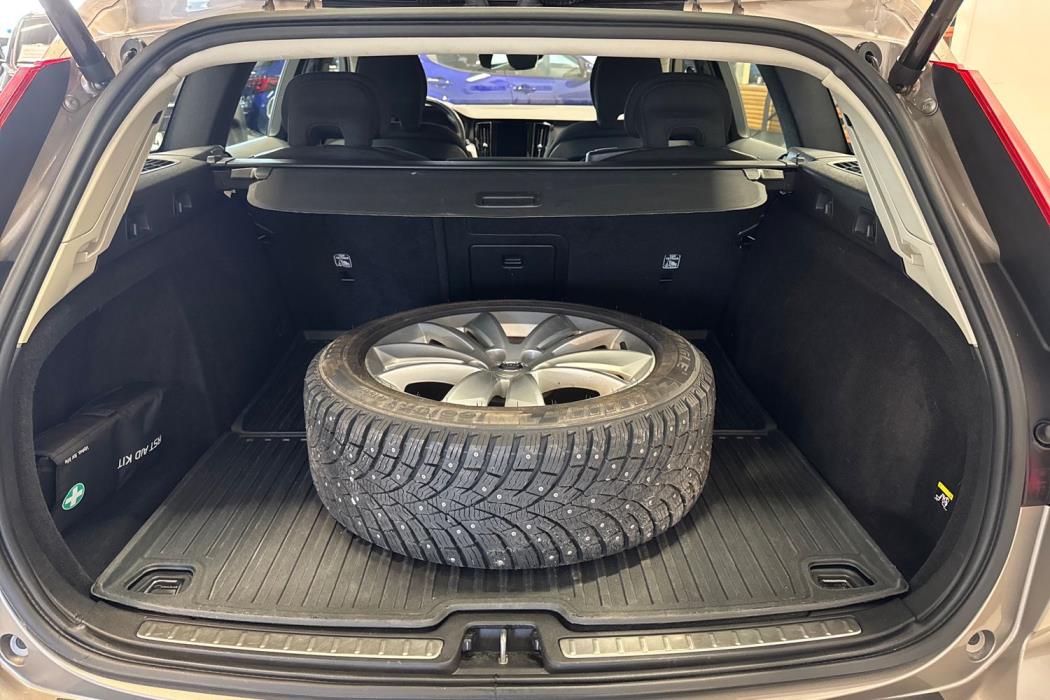 VOLVO V60 2019