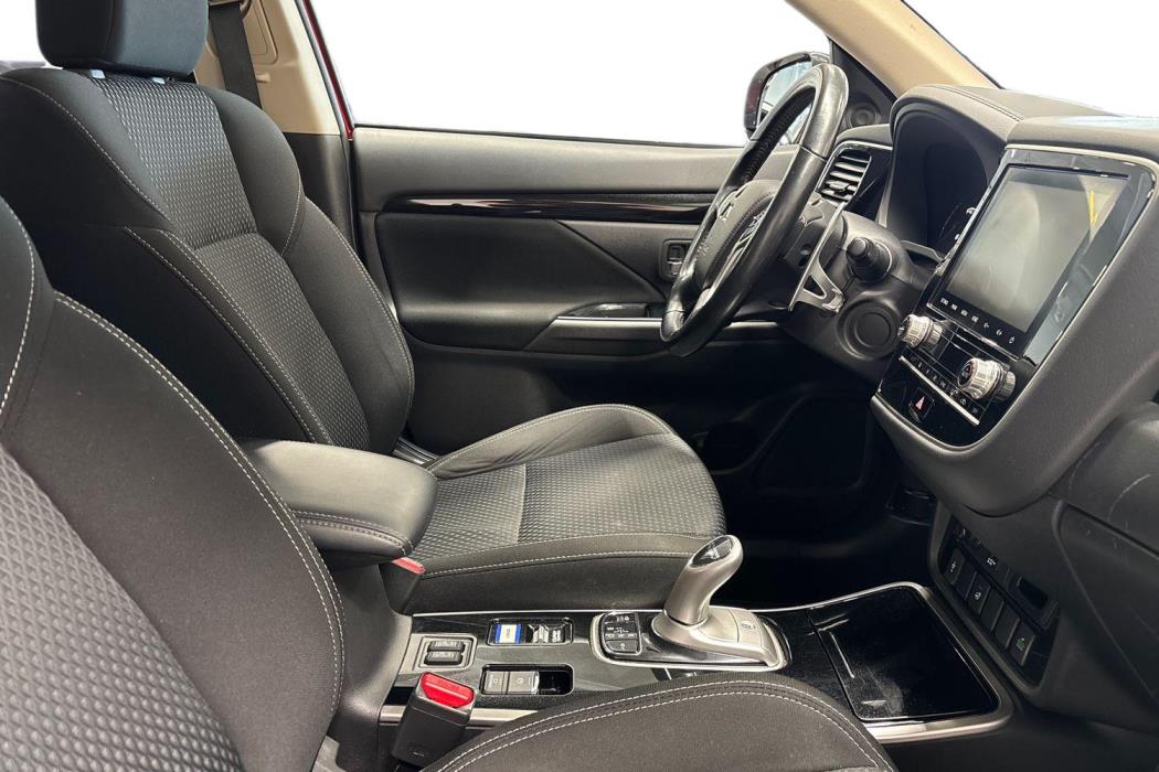 MITSUBISHI Outlander PHEV 2020