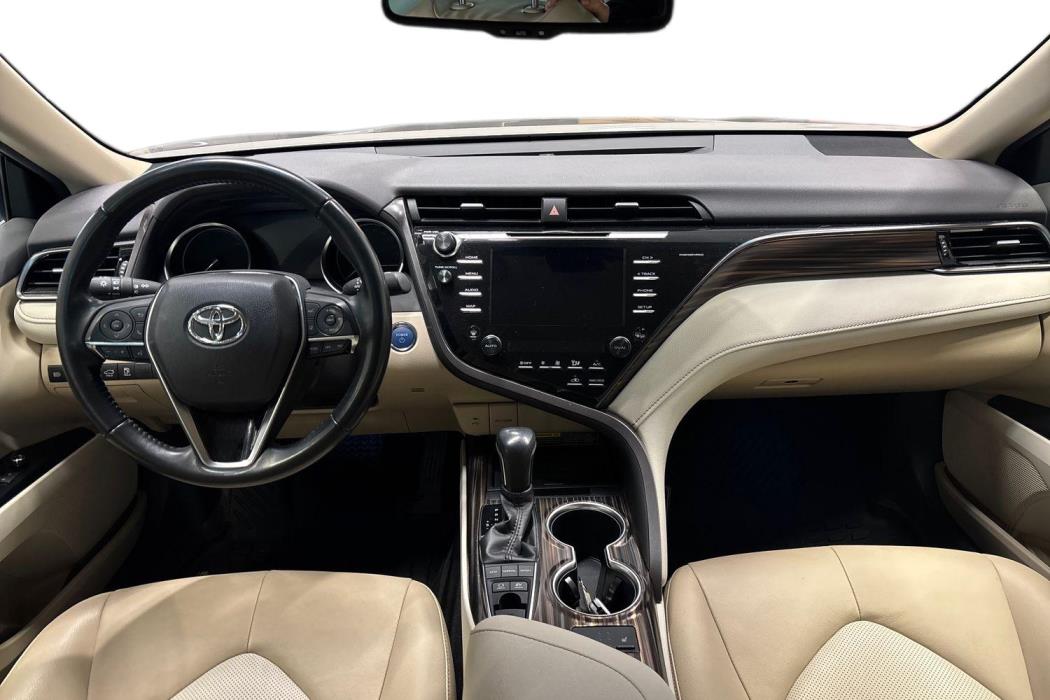 Toyota Camry 2019