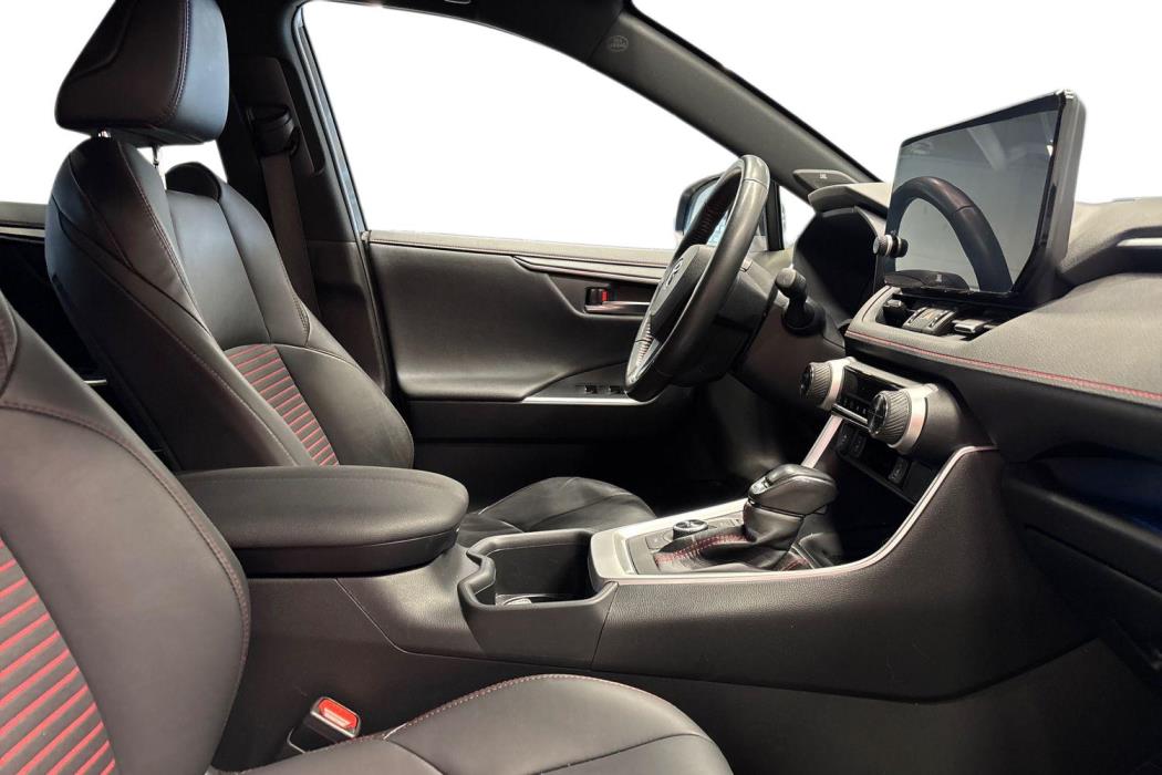 Toyota RAV4 Plug-in 2024