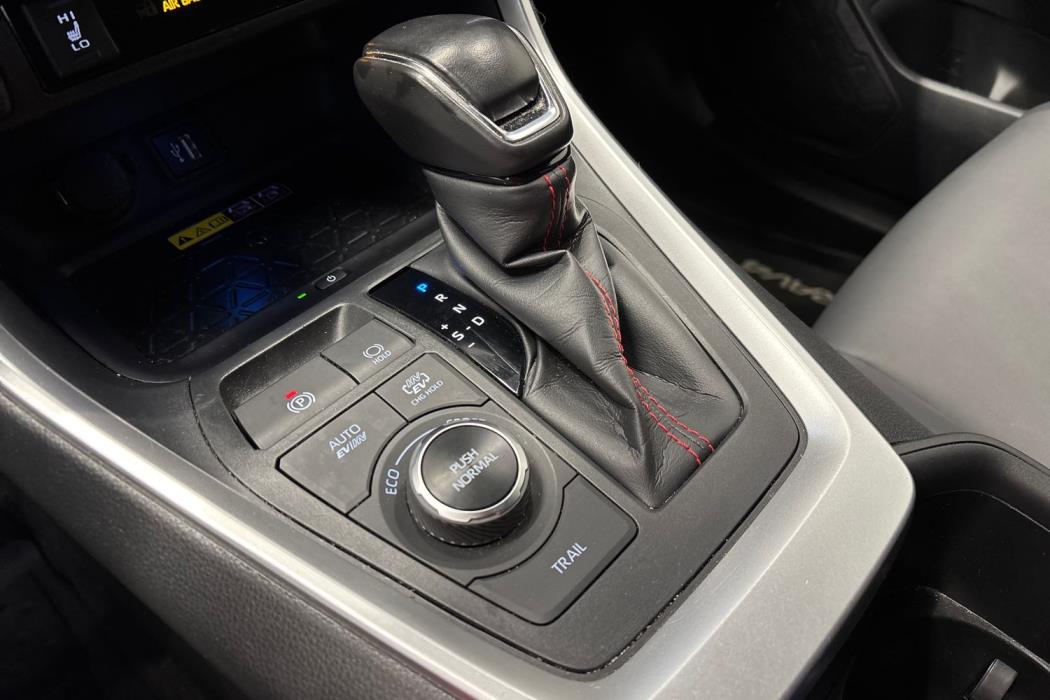 Toyota RAV4 Plug-in 2024