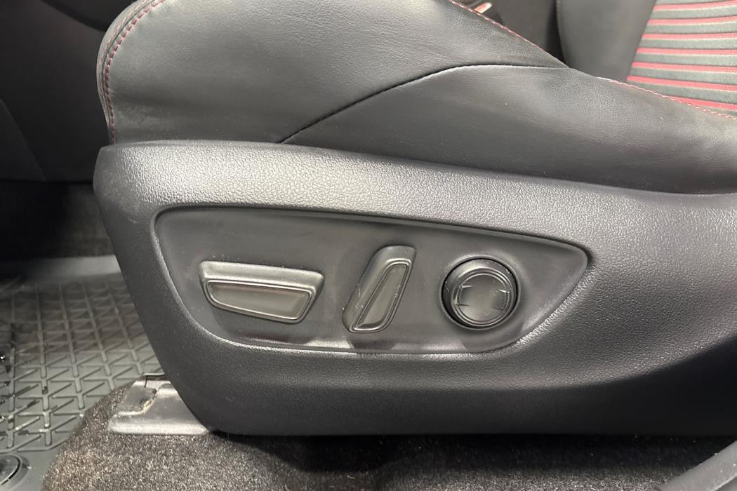 Toyota RAV4 Plug-in 2024