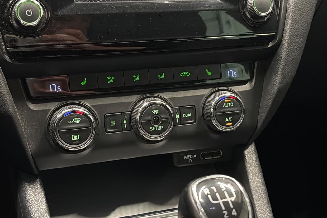 SKODA OCTAVIA 2014
