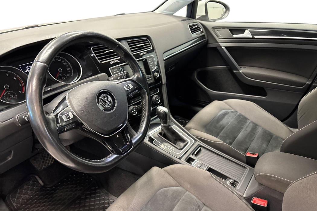VOLKSWAGEN GOLF 2014