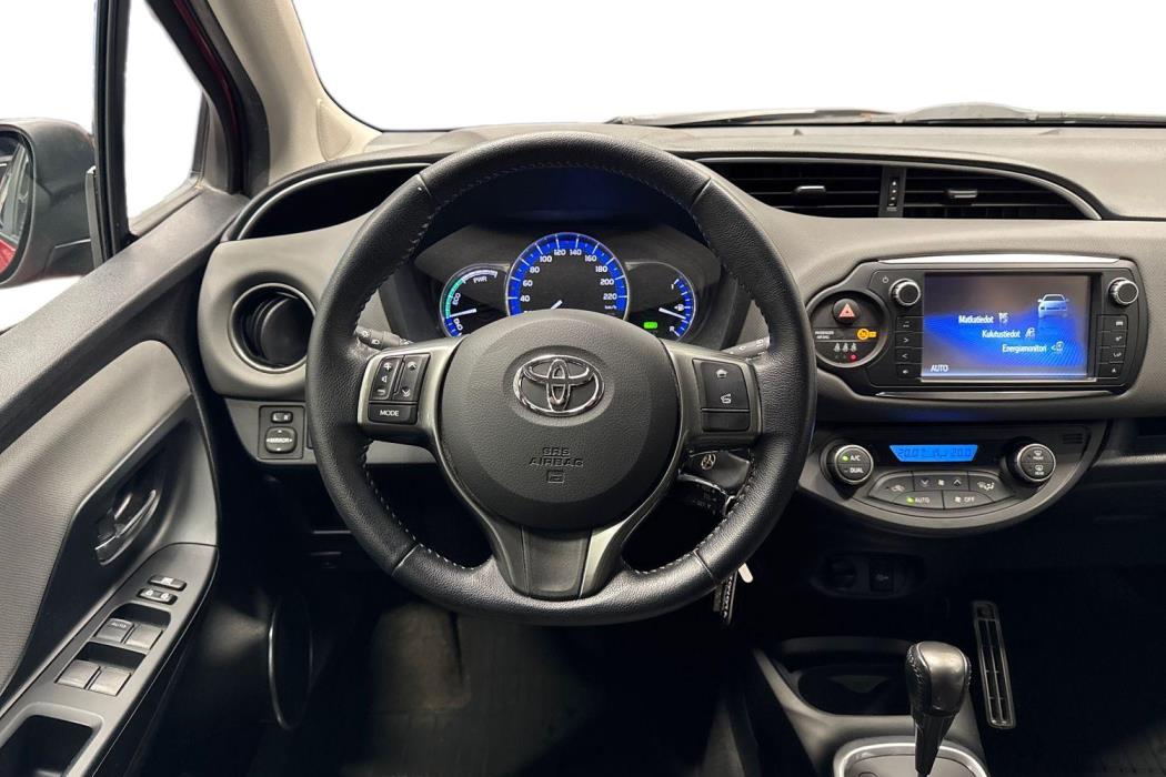 TOYOTA YARIS 2016