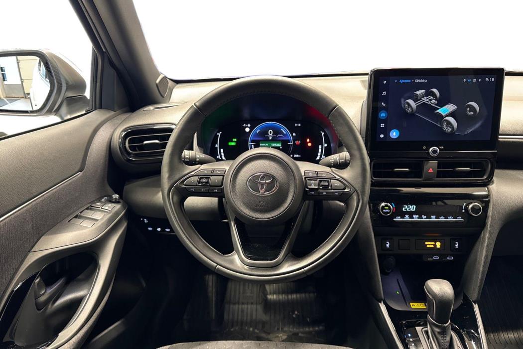 TOYOTA Yaris Cross 2025