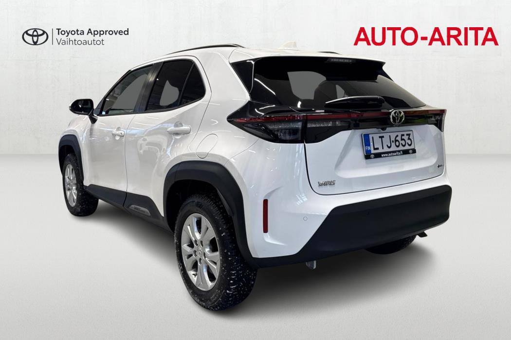 TOYOTA Yaris Cross 2025