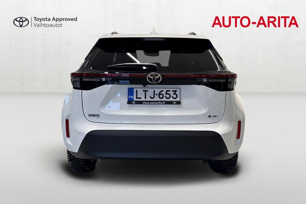 TOYOTA Yaris Cross 2025