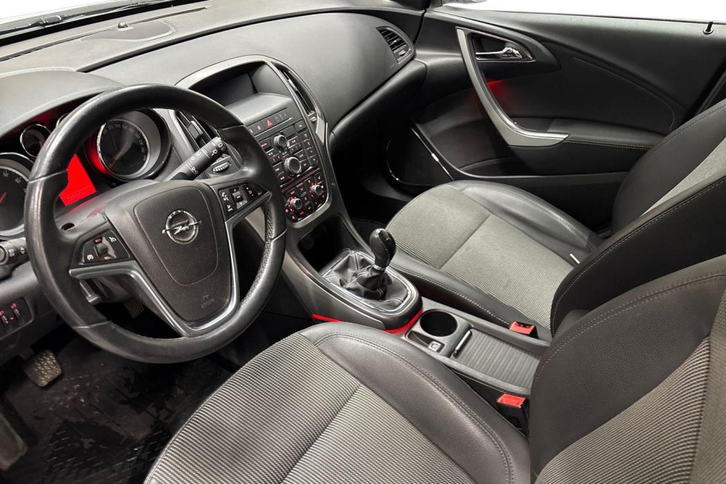 OPEL ASTRA 2013
