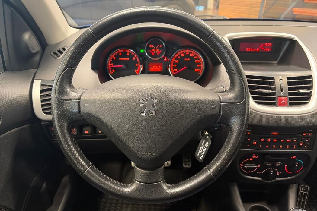 PEUGEOT 206+ 2013