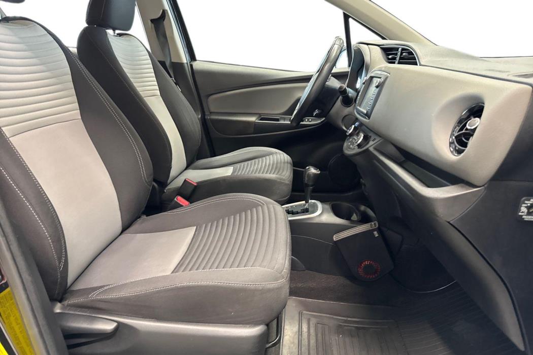 TOYOTA YARIS 2017