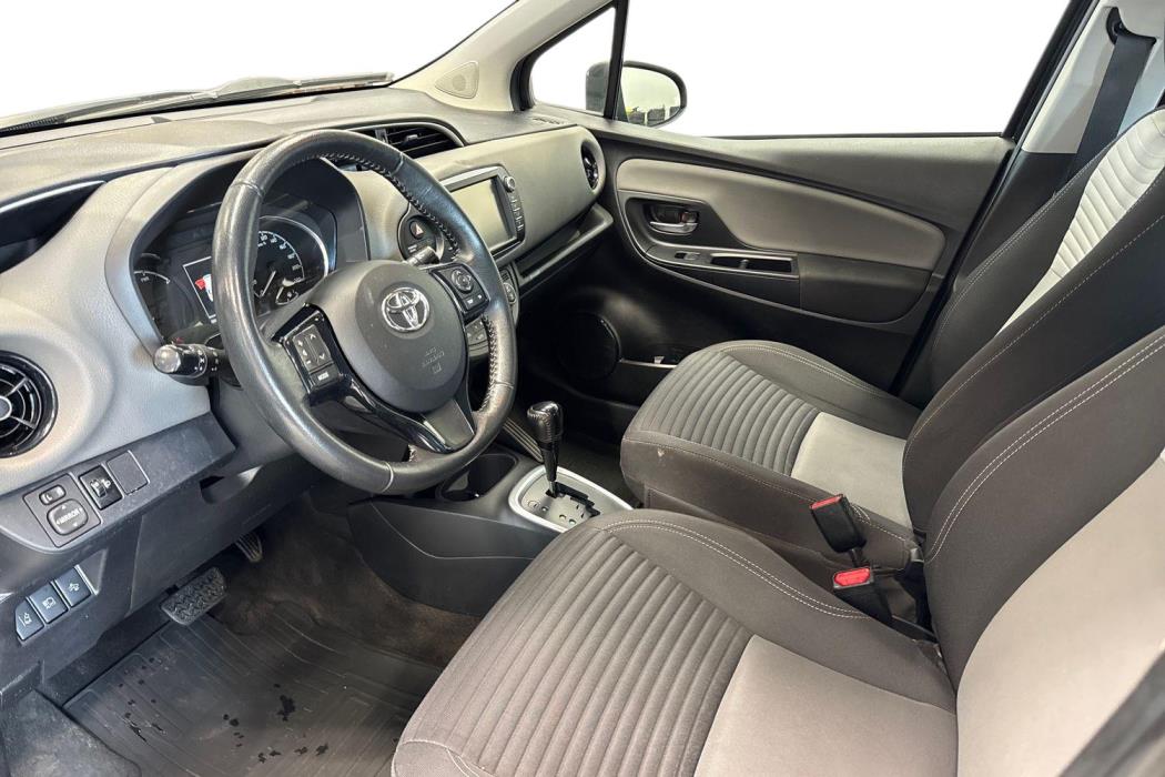 TOYOTA YARIS 2017