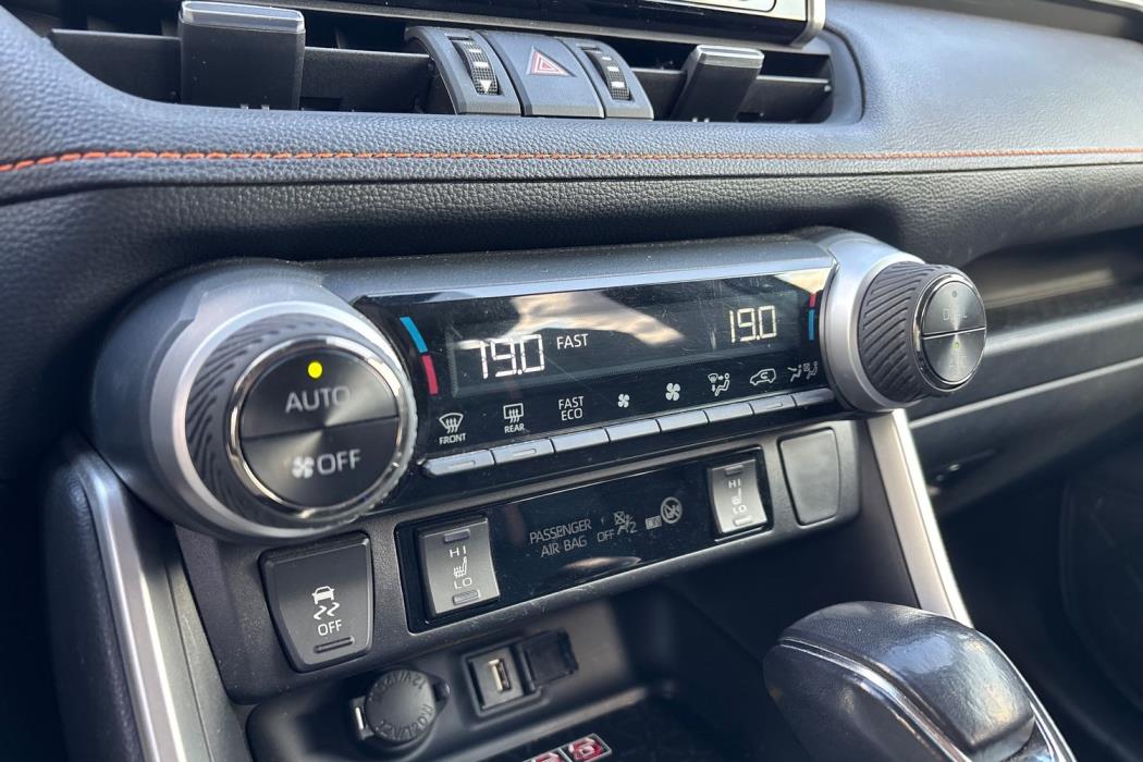 TOYOTA RAV4 2022