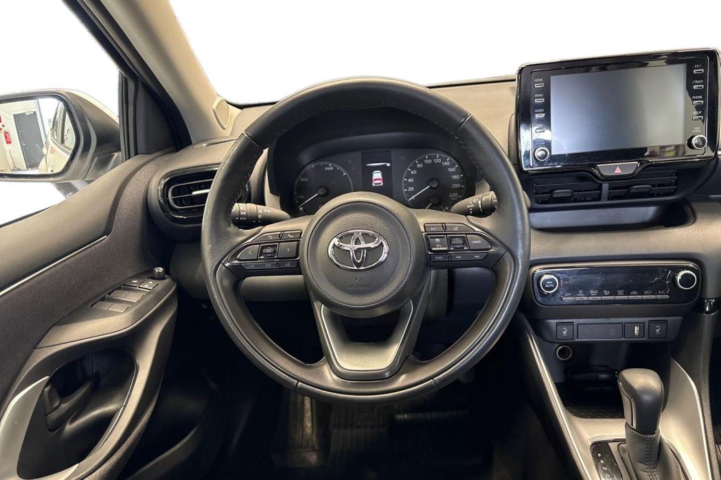 TOYOTA YARIS 2023