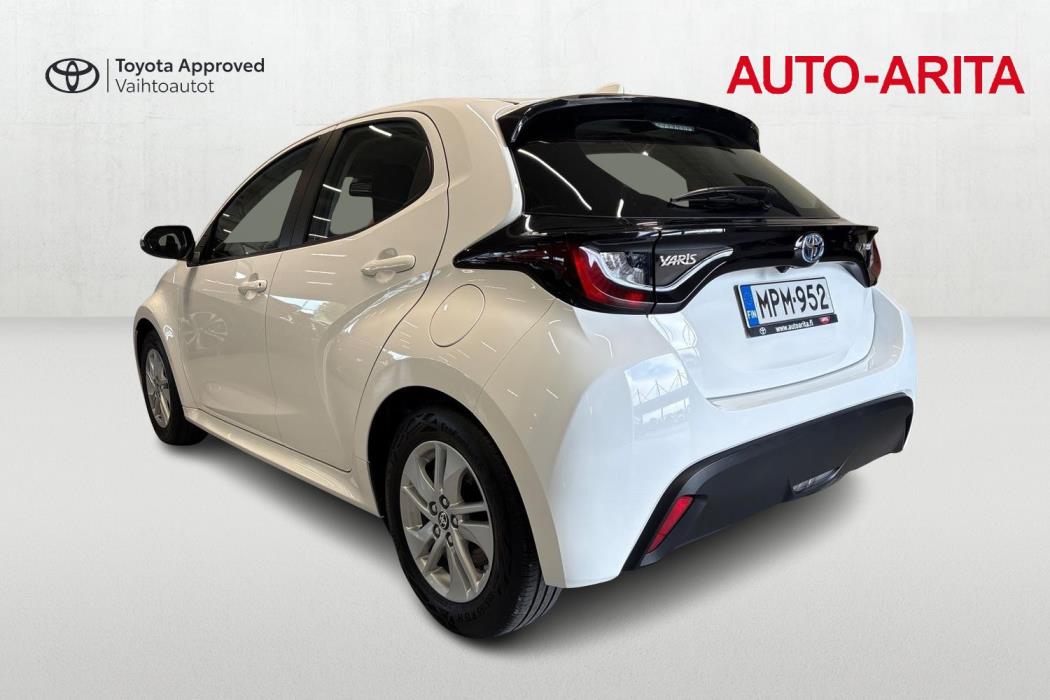 TOYOTA YARIS 2023