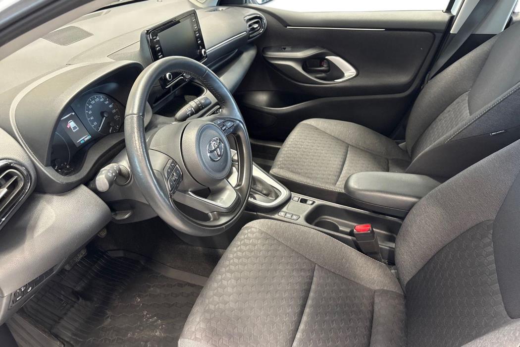 TOYOTA YARIS 2023