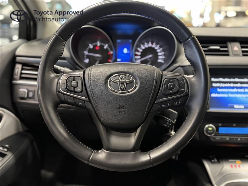 TOYOTA AVENSIS 2016