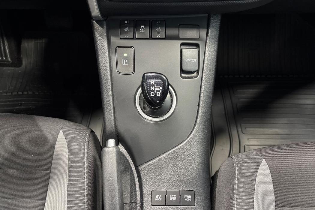 TOYOTA AURIS 2017
