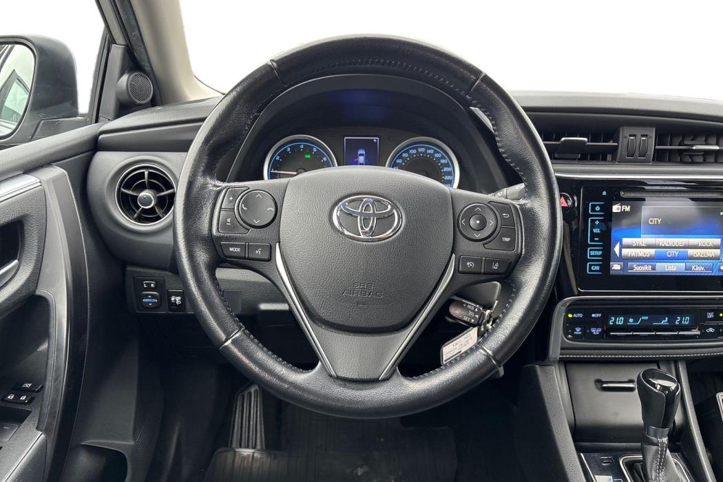 TOYOTA COROLLA 2018