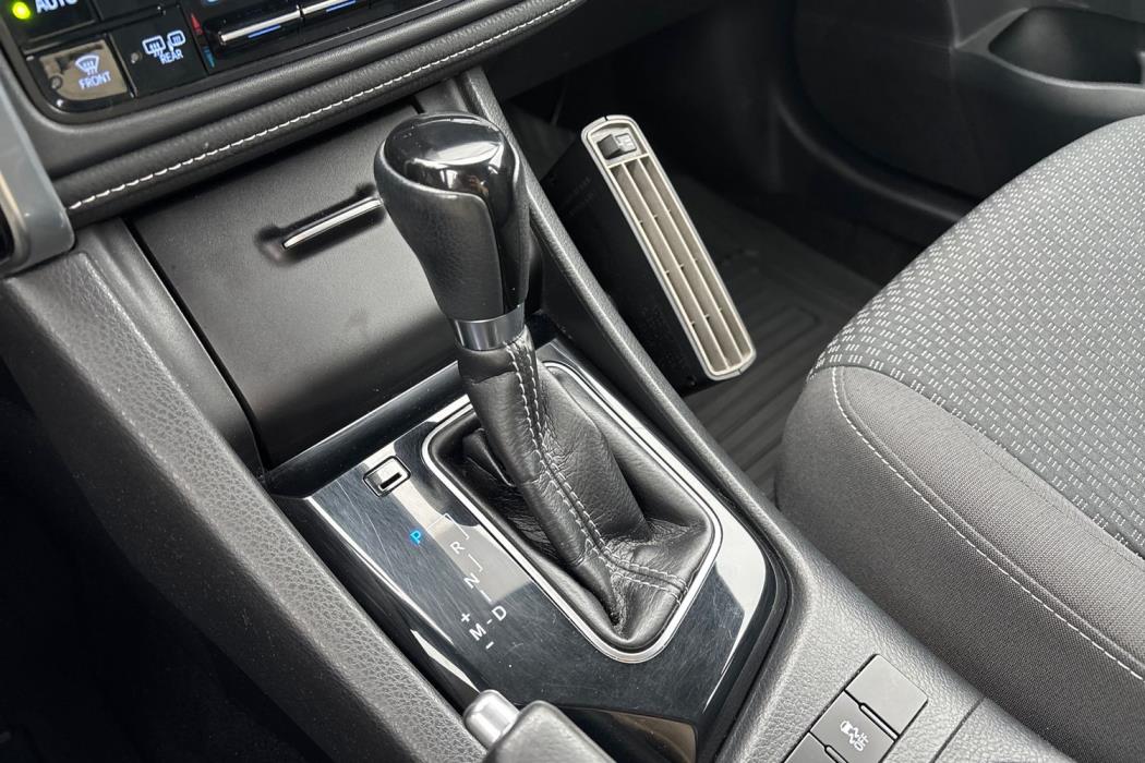 TOYOTA COROLLA 2018