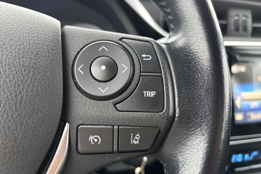 TOYOTA COROLLA 2018