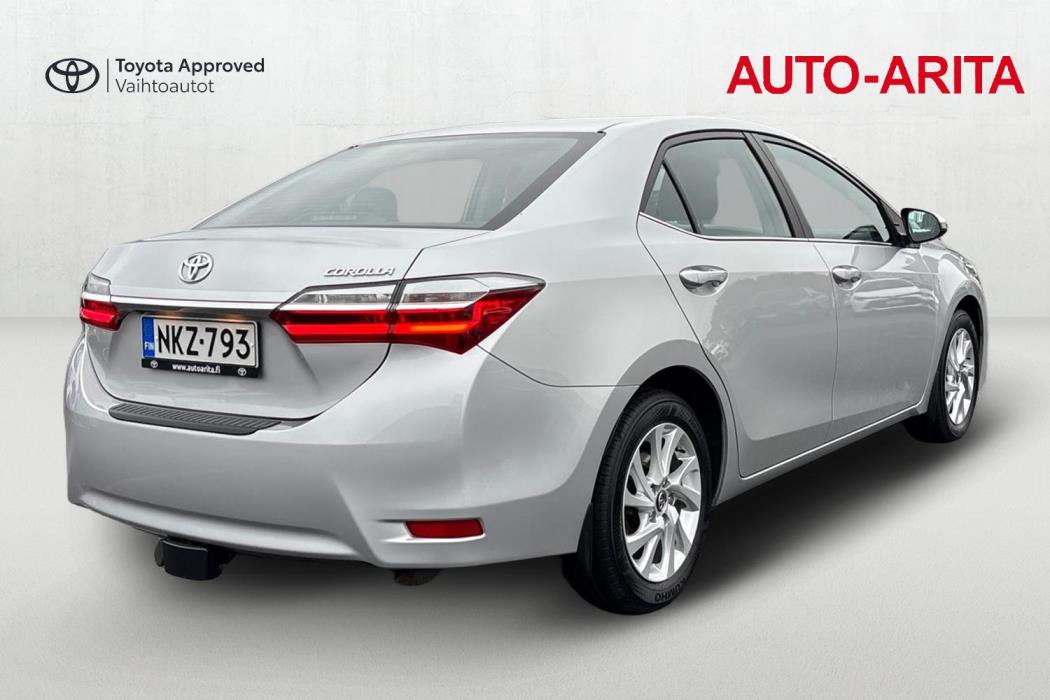 TOYOTA COROLLA 2018