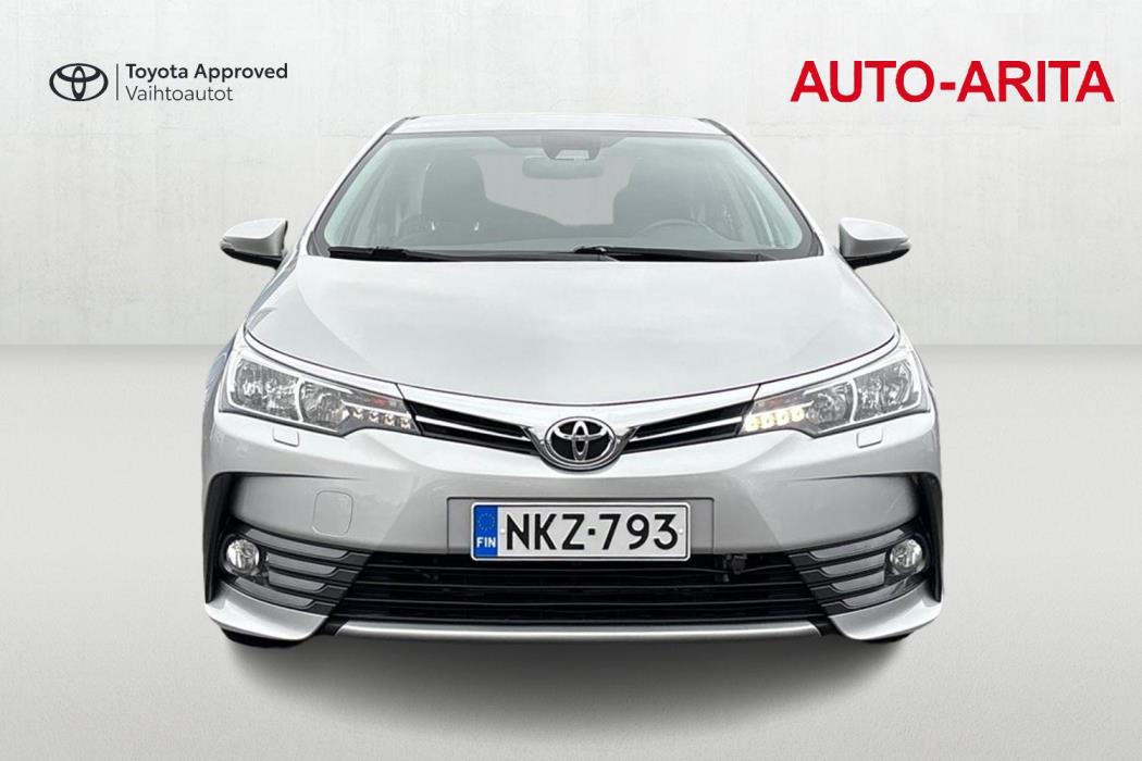 TOYOTA COROLLA 2018