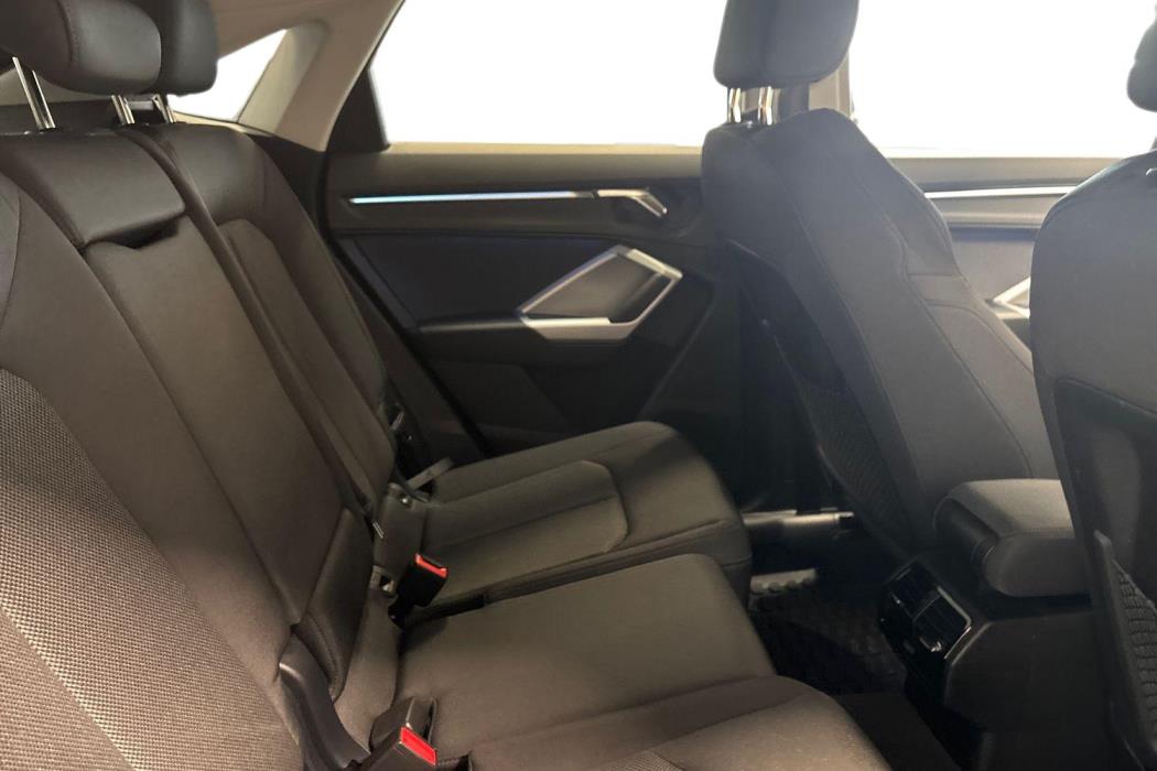 AUDI Q3 2023