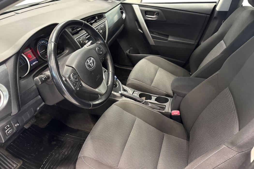 TOYOTA AURIS 2014