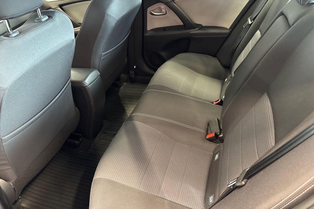 TOYOTA AVENSIS 2015