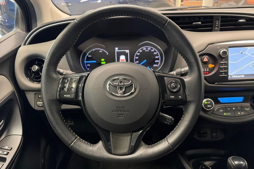TOYOTA YARIS 2019