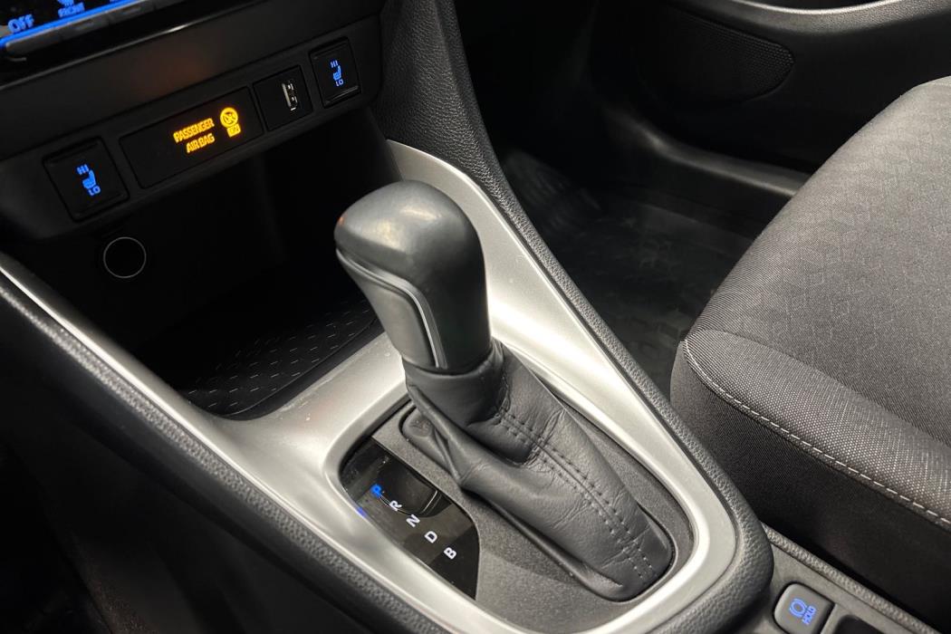 TOYOTA YARIS 2021