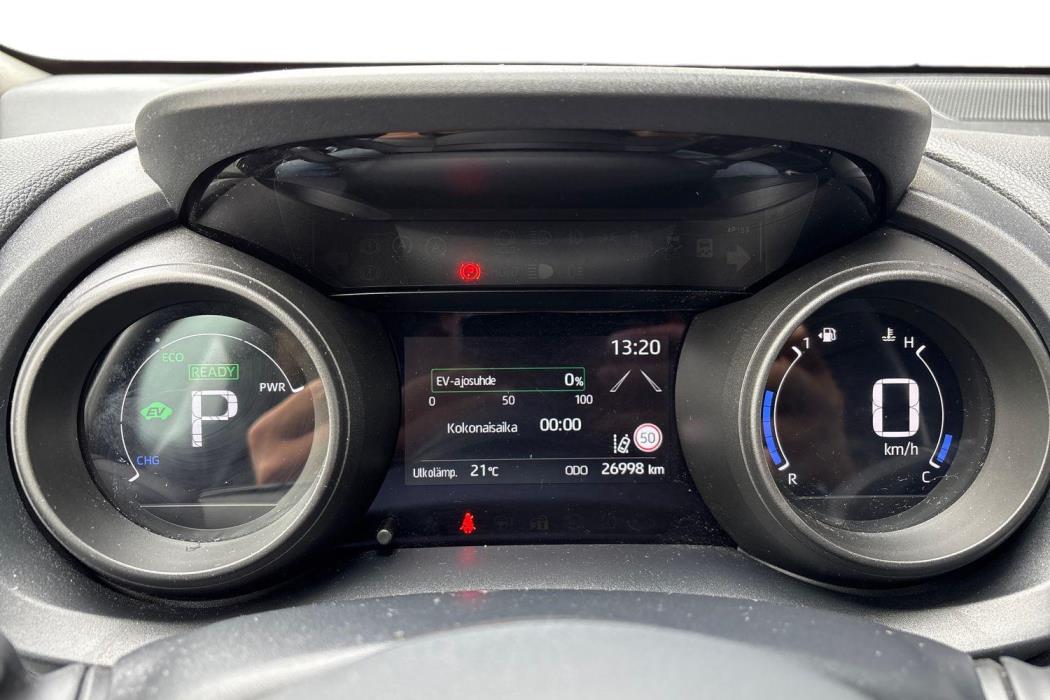 TOYOTA YARIS 2023
