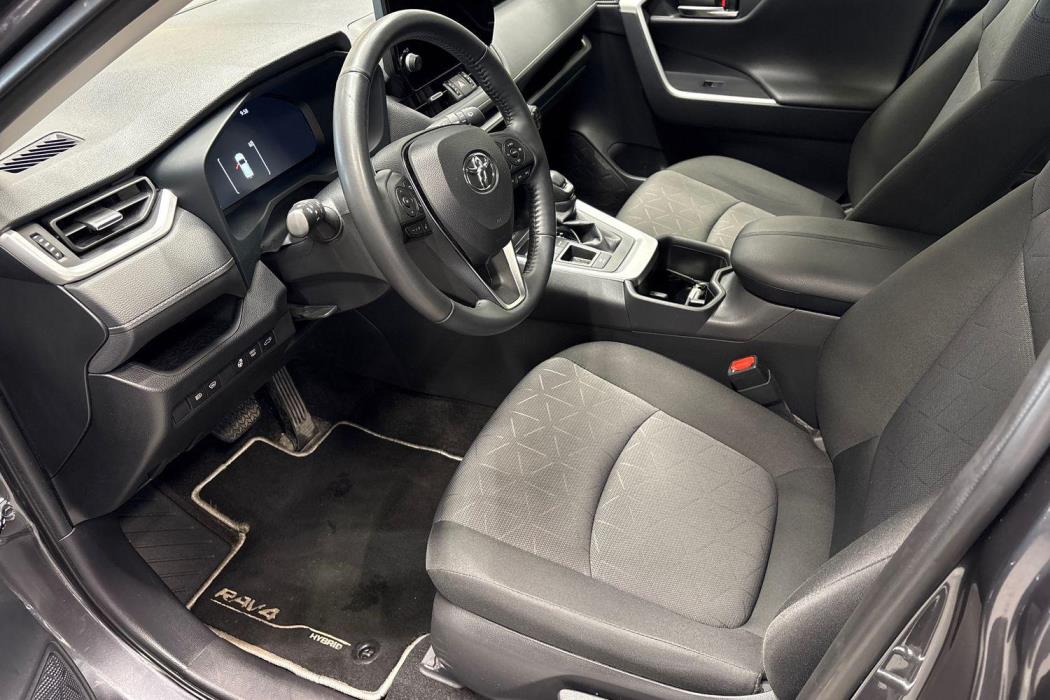 Toyota RAV4 2025