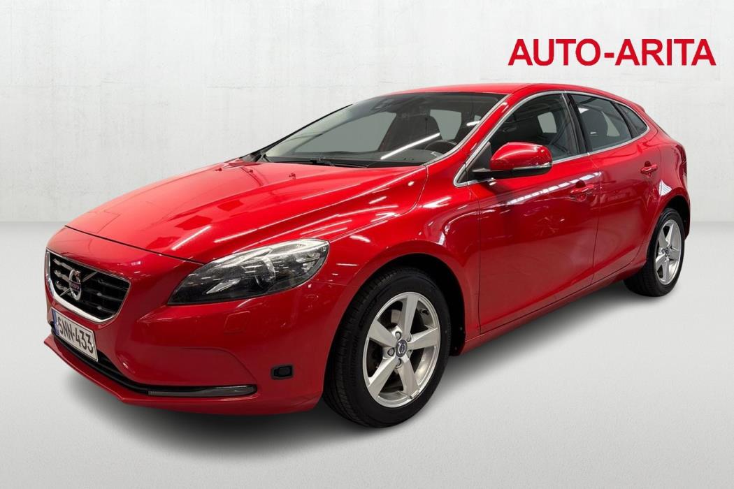 VOLVO V40 2015